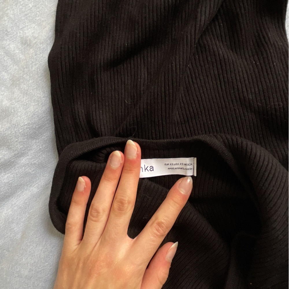 Low Back Black Sleeveless Ribbed Bershka Dress - Picture 4 of 7